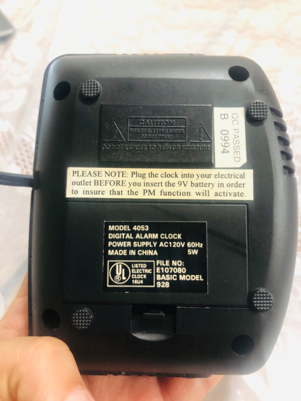 VTGAdvance brand digital alarm clock, likely model 30228 - Picture 4 of 5
